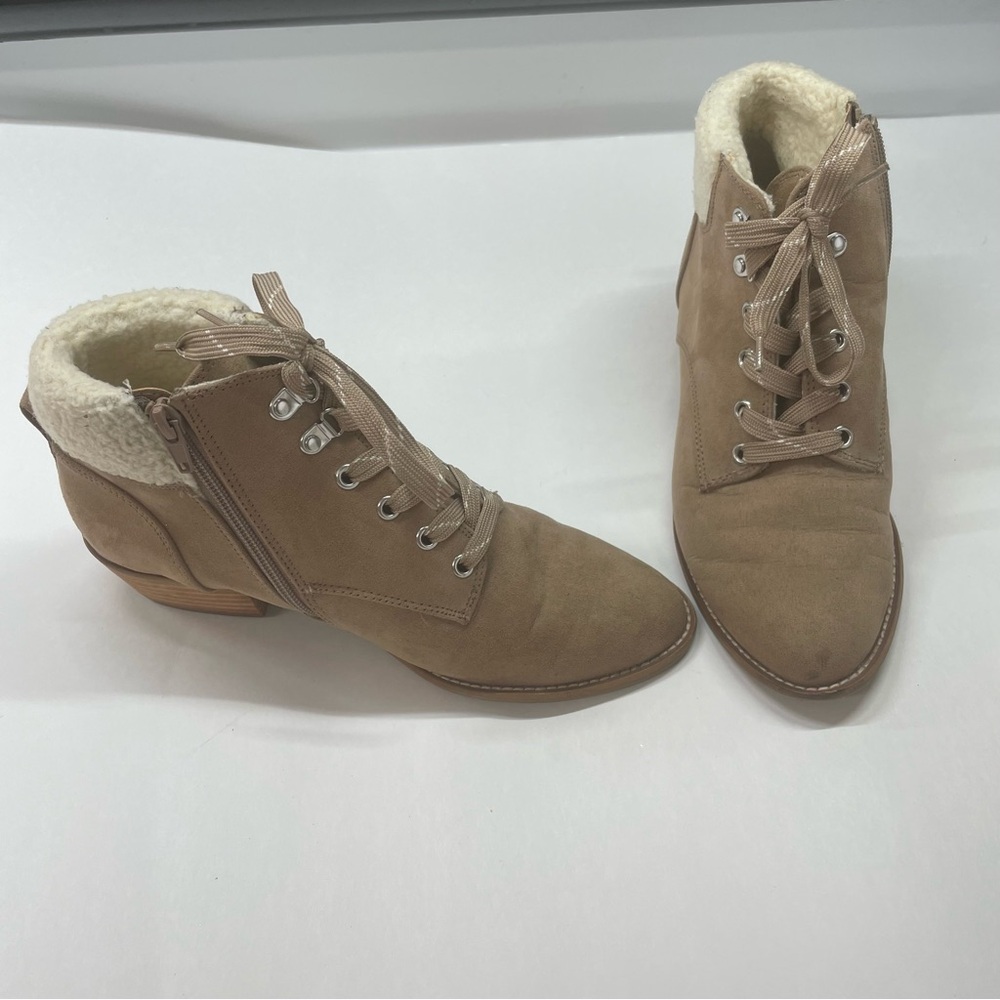DV by Dolce Vita Women's Tan Sherpa Lace-Up Zipper Ankle Boots SZ 8‎